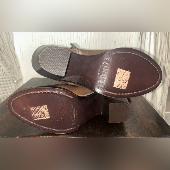 Corral Women's Urban Line Tan Ankle Booties-NWT - Picture 9 of 9